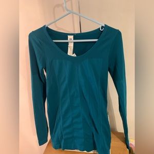 Fabletics Delta Seamless Teal Long Sleeve Top Size XS NWT